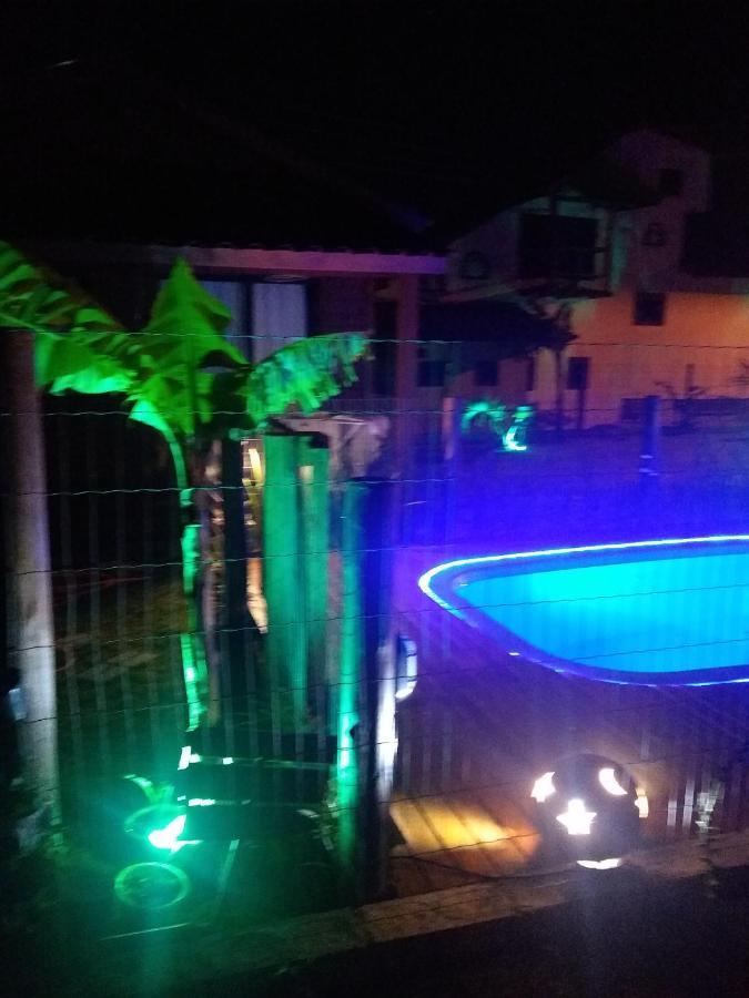 Do Rosa Piscina Compartilhada *