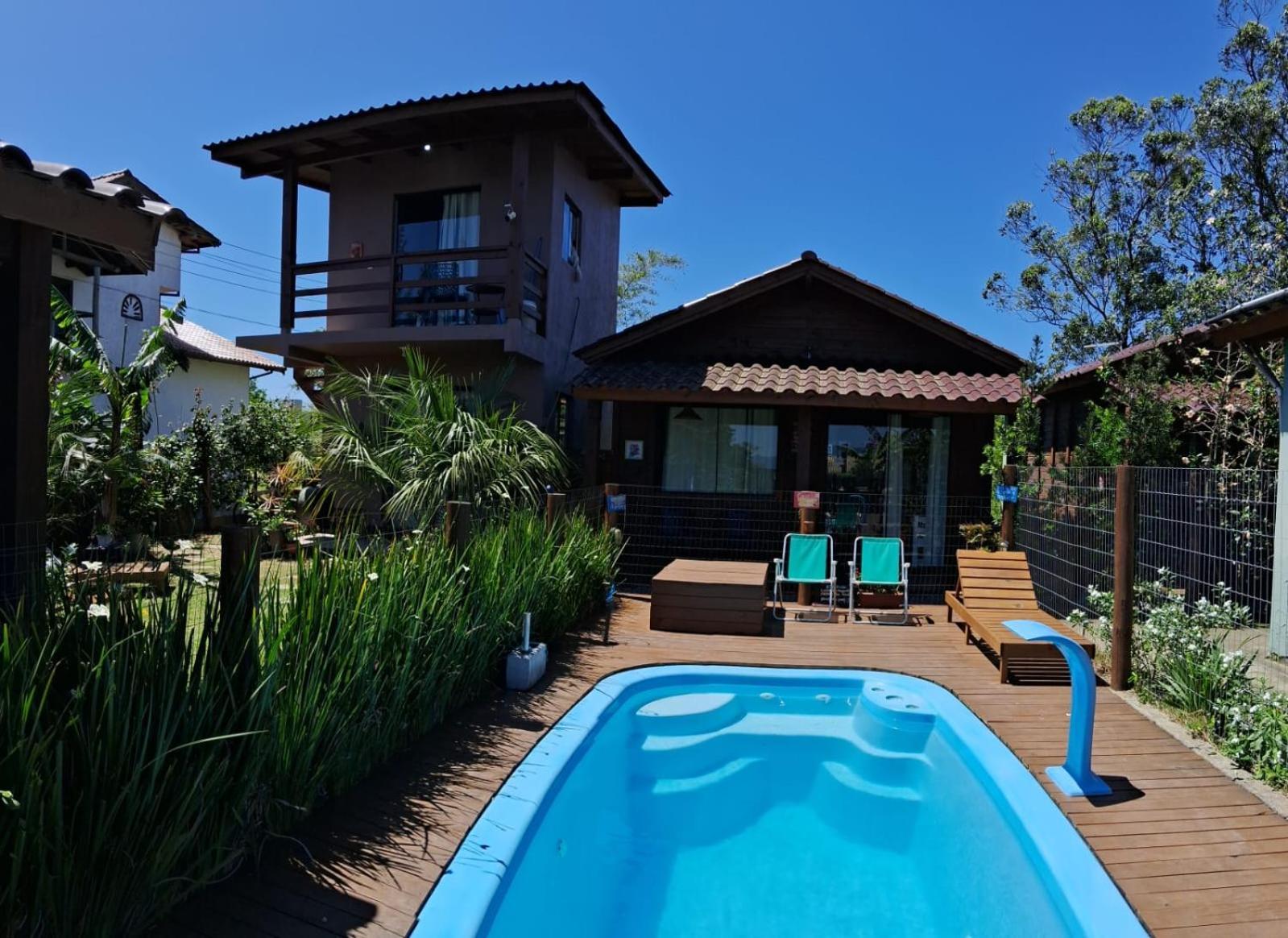 Do Rosa Piscina Compartilhada *